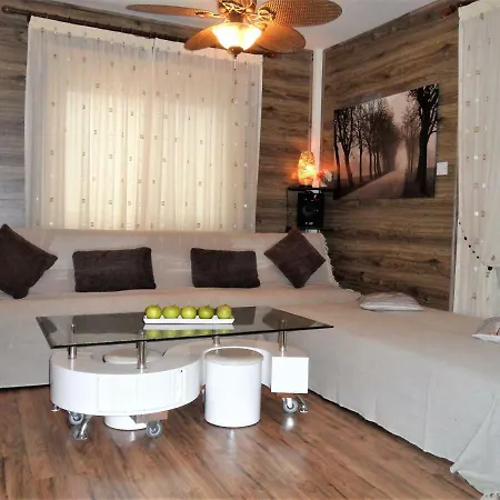 Great Sea View One Bedroom Flat, Free Internet Appartamento *