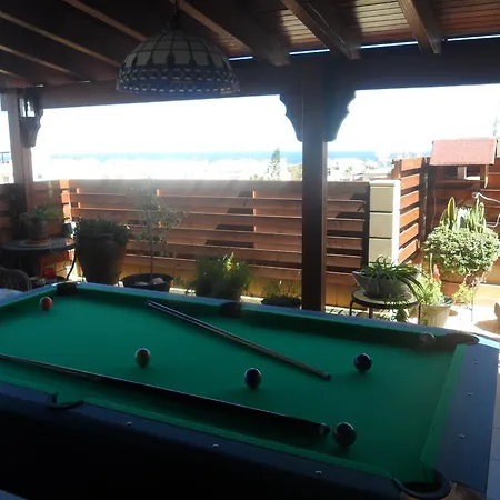 Great Sea View One Bedroom Flat, Free Internet Апартаменты