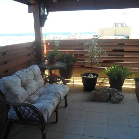 Great Sea View One Bedroom Flat, Free Internet 아파트