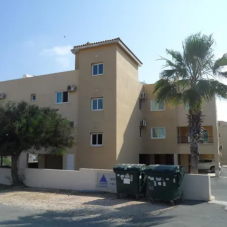 Great Sea View One Bedroom Flat, Free Internet 파라림니