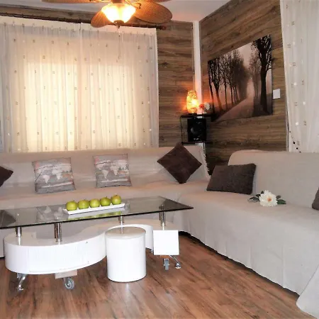 Great Sea View One Bedroom Flat, Free Internet *